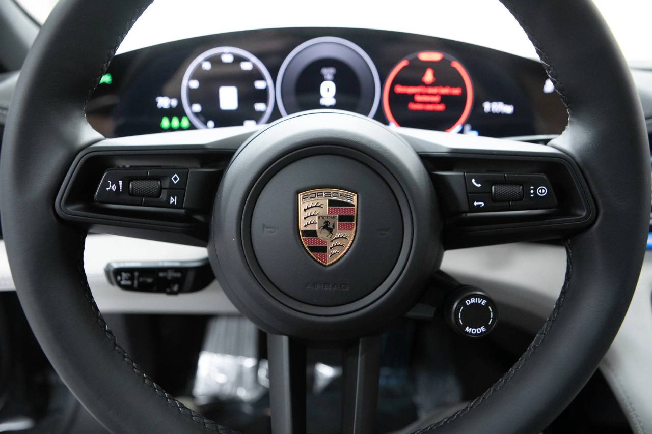Thumbnail: 2026 Porsche Taycan - 21