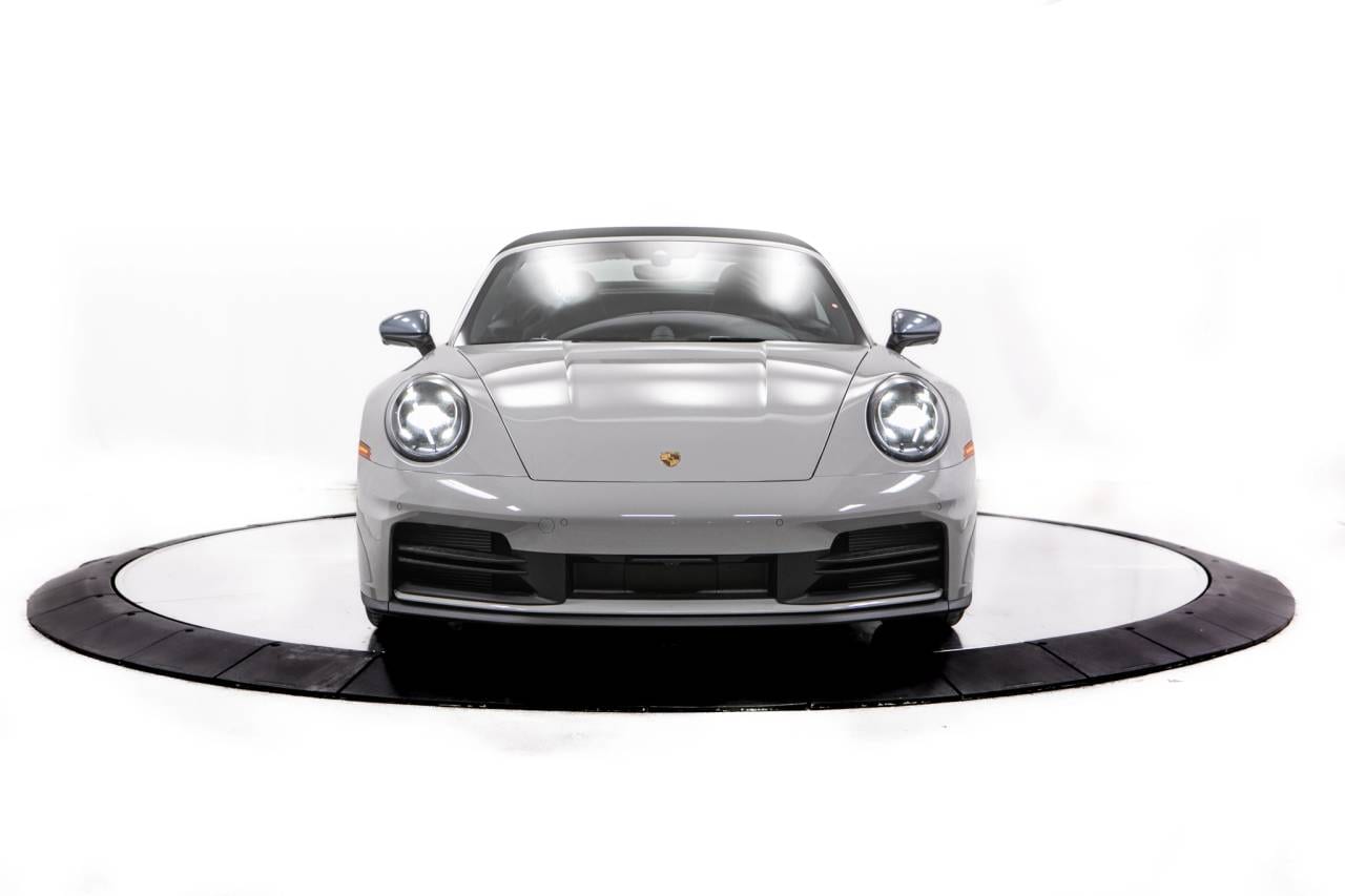 Thumbnail: 2026 Porsche 911 - 10