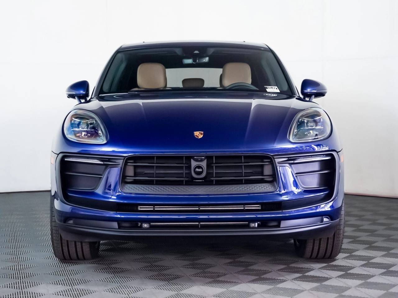 Thumbnail: 2025 Porsche Macan - 7