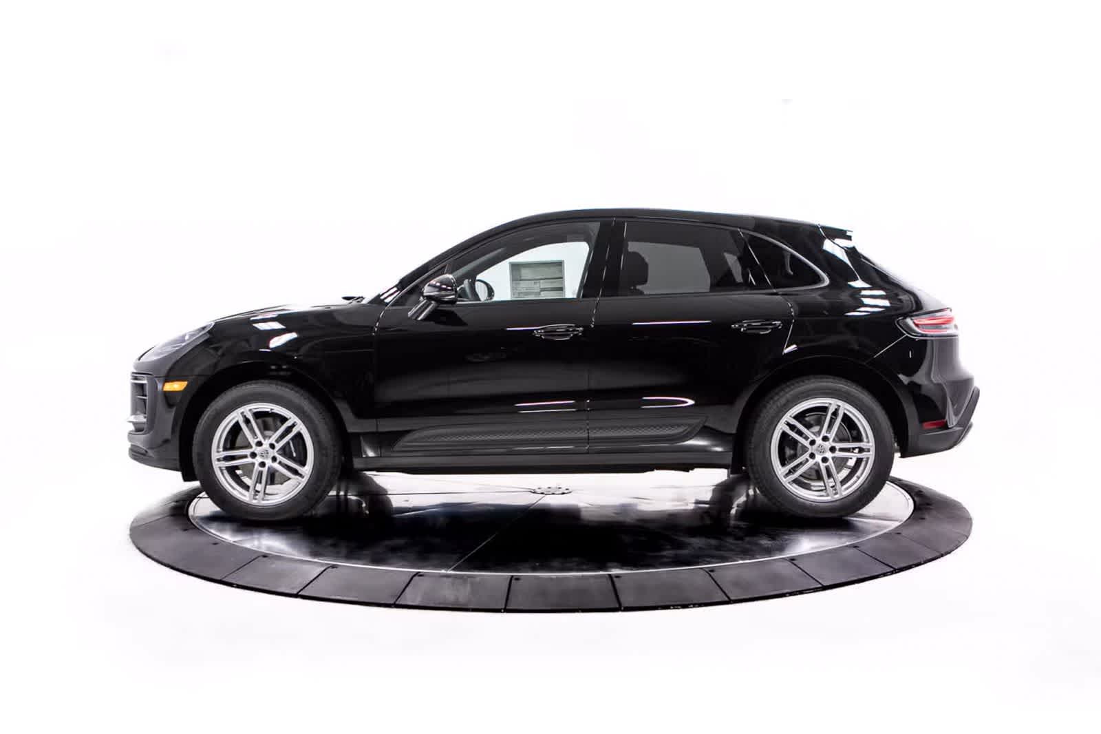 Thumbnail: 2026 Porsche Macan - 2