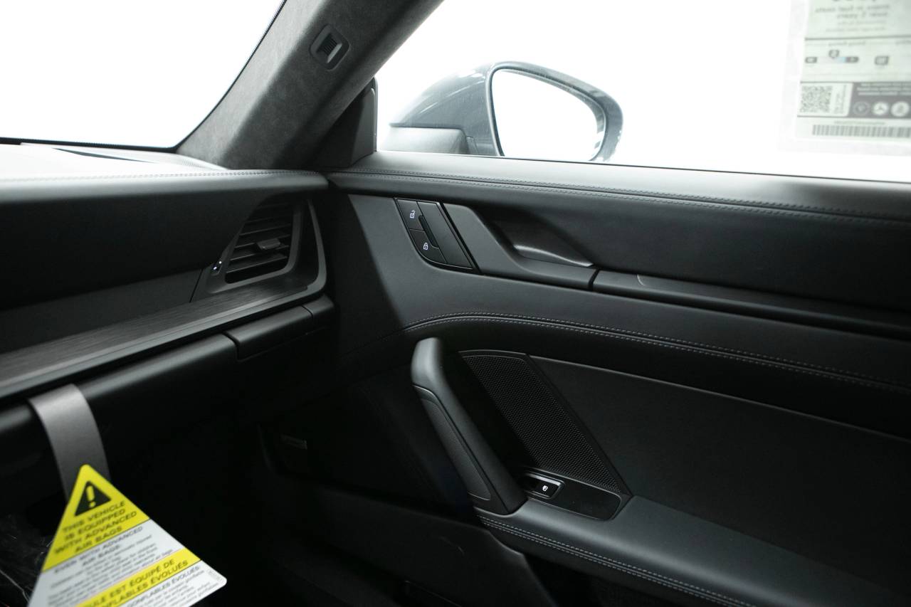 Thumbnail: 2026 Porsche 911 - 31