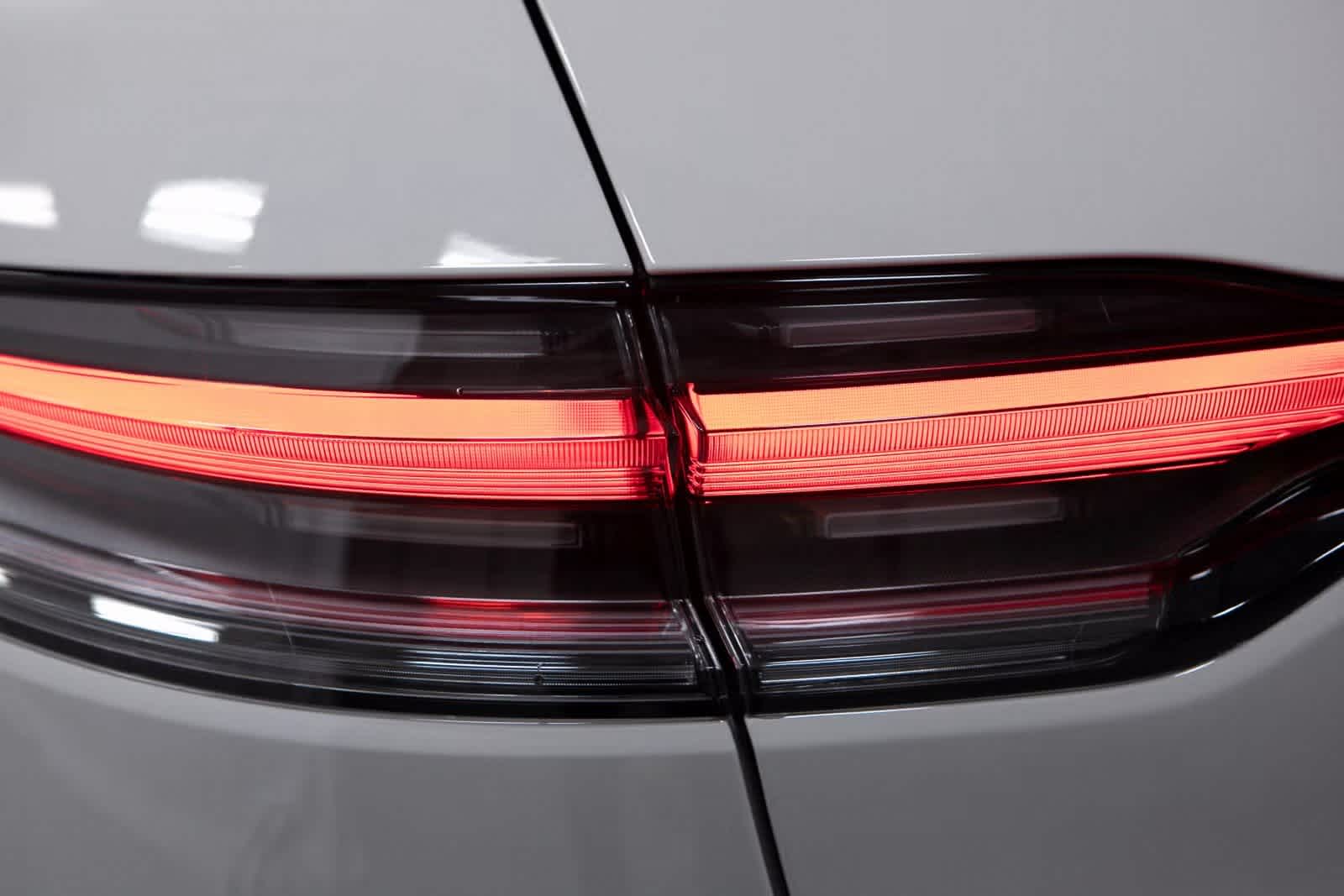 Thumbnail: 2025 Porsche Macan - 36