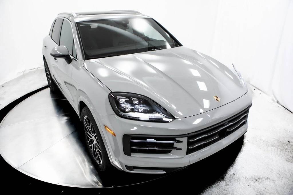 Thumbnail: 2025 Porsche Cayenne - 41