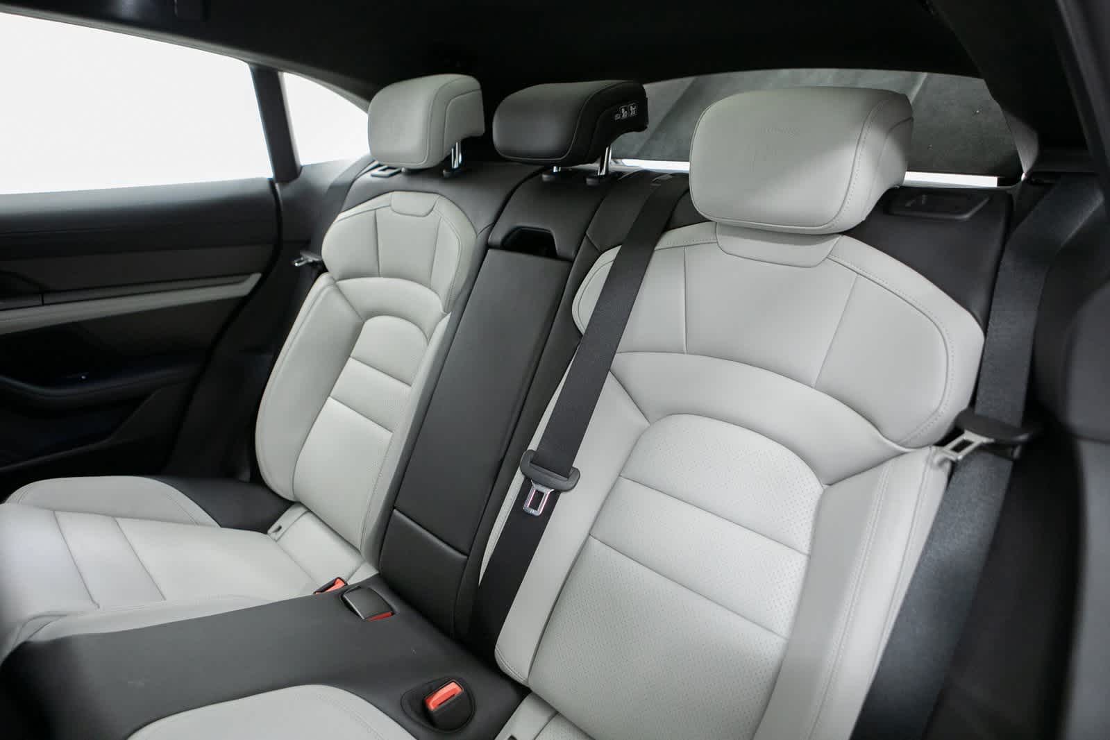 Thumbnail: 2024 Porsche Taycan - 31