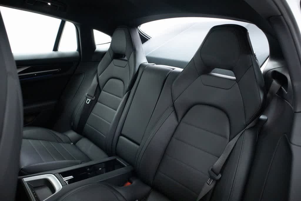 Thumbnail: 2024 Porsche Panamera - 28