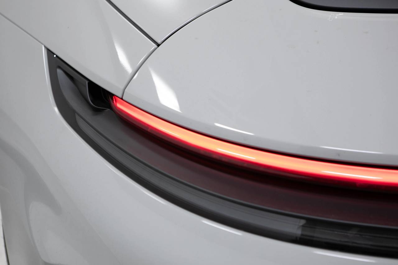 Thumbnail: 2026 Porsche 911 - 15