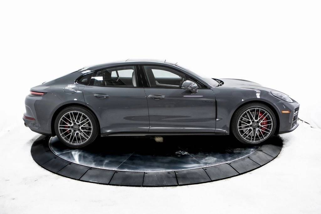 Thumbnail: 2025 Porsche Panamera - 8