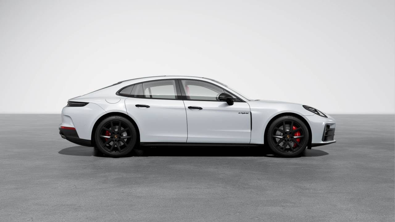 Thumbnail: 2026 Porsche Panamera - 5