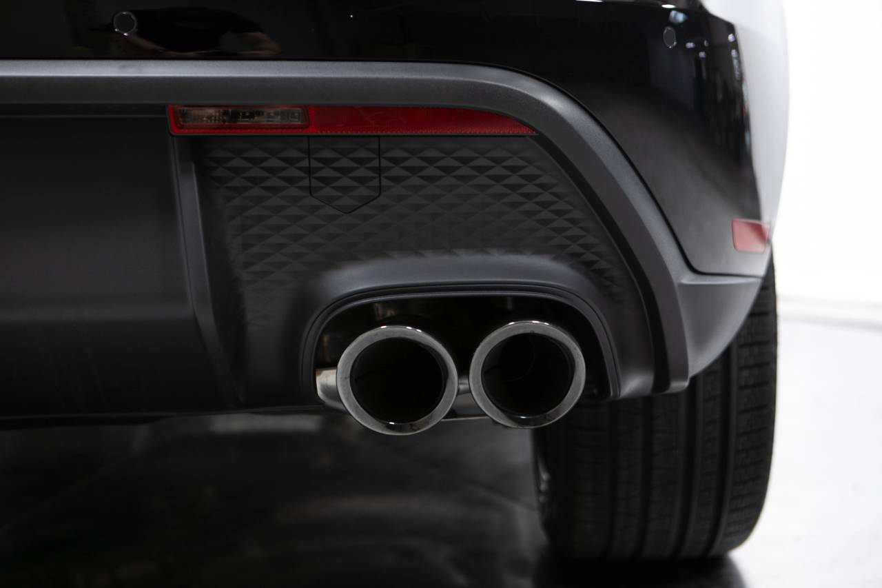 Thumbnail: 2026 Porsche Macan - 17