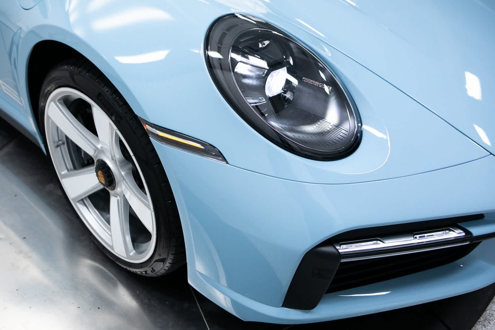 Thumbnail: 2025 Porsche 911 - 12