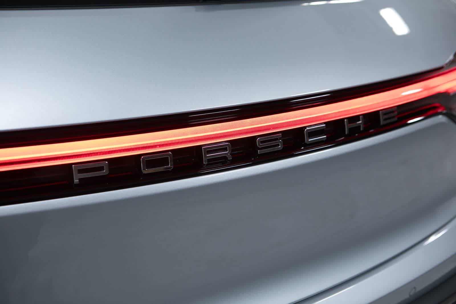 Thumbnail: 2026 Porsche Macan - 19