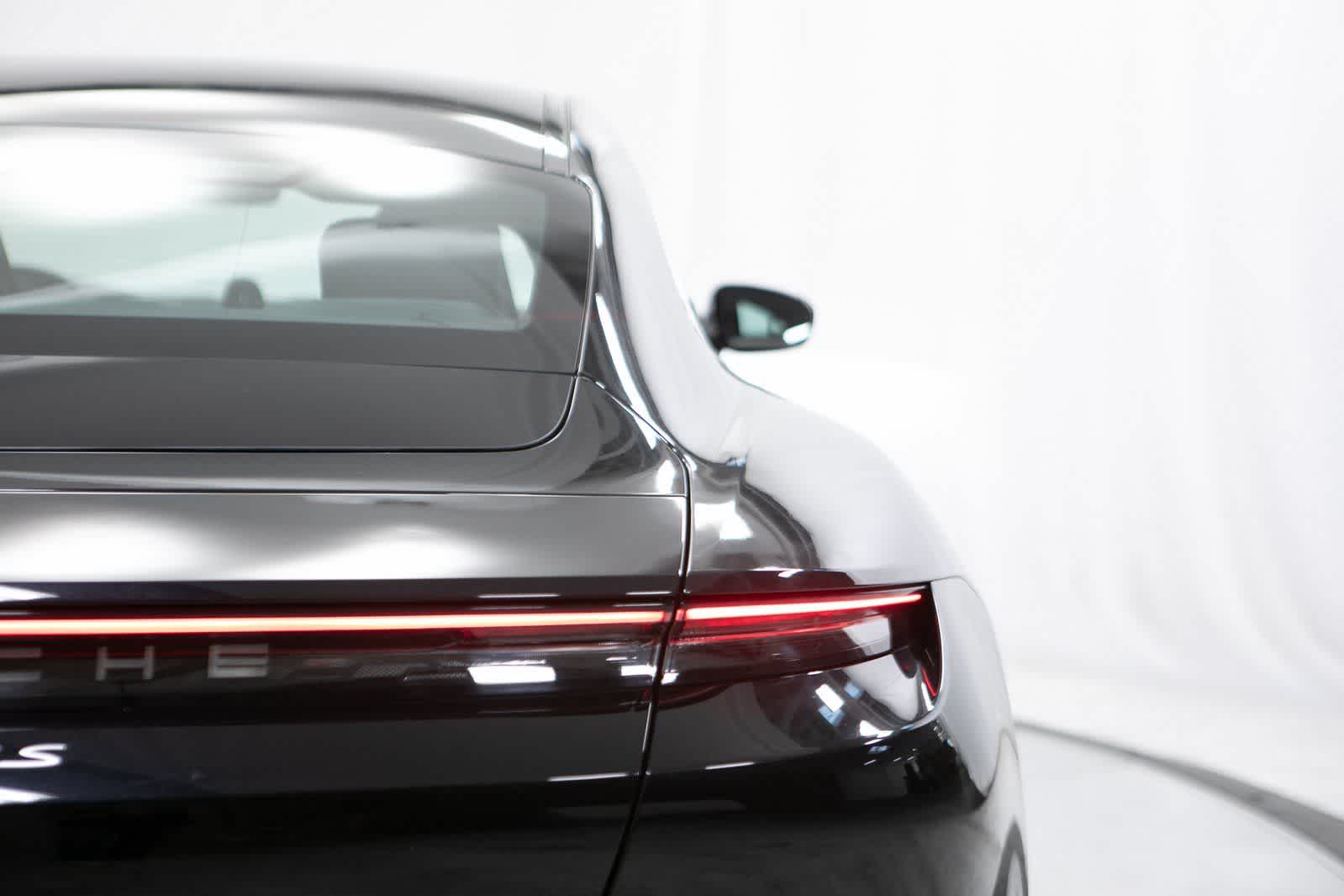 Thumbnail: 2022 Porsche Taycan - 38