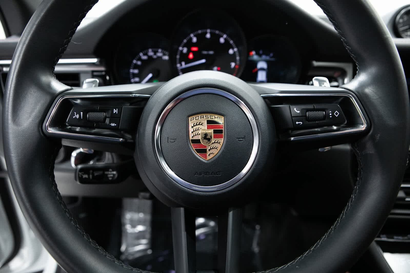 Thumbnail: 2024 Porsche Macan - 14