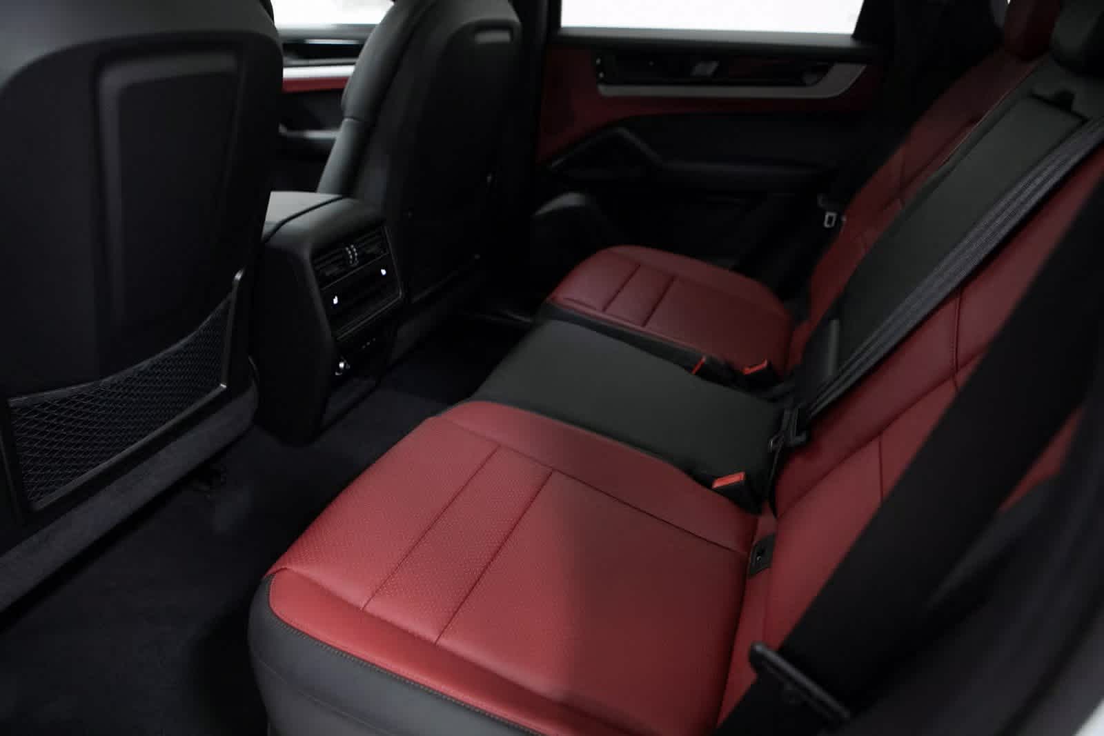 Thumbnail: 2025 Porsche Cayenne - 26