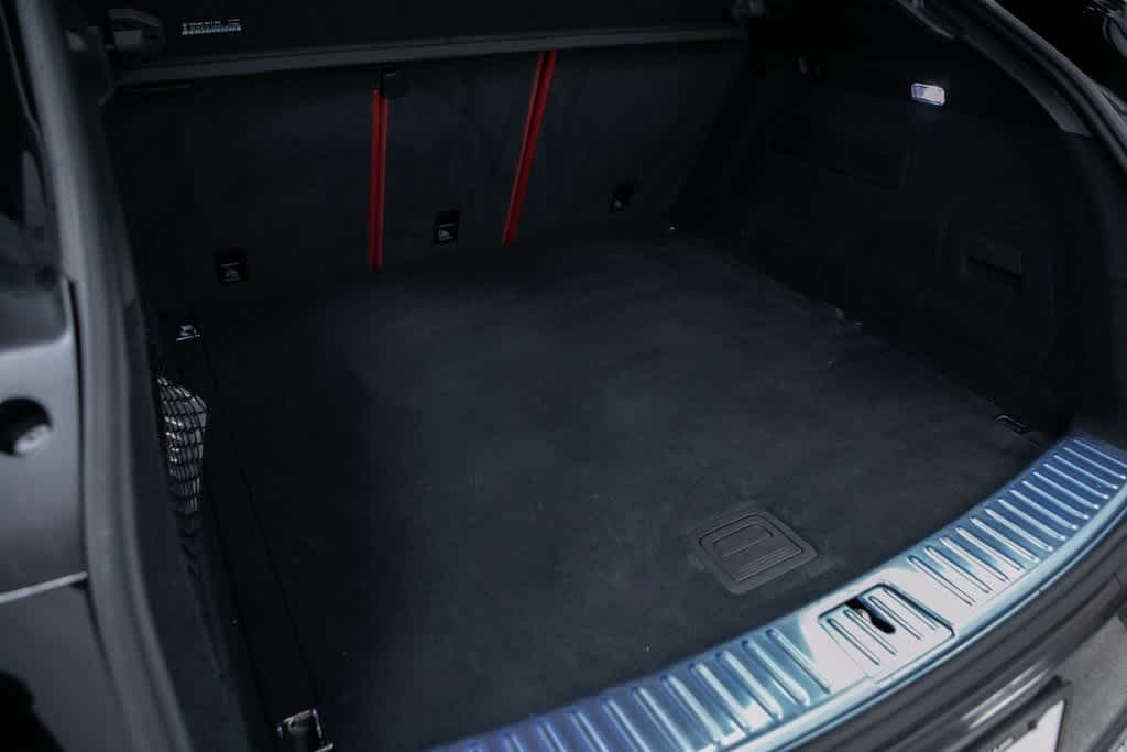 Thumbnail: 2022 Porsche Cayenne - 16