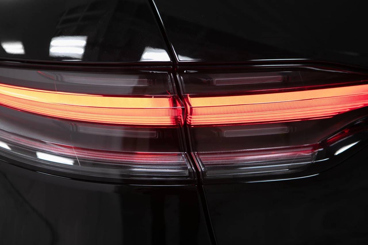 Thumbnail: 2026 Porsche Macan - 16