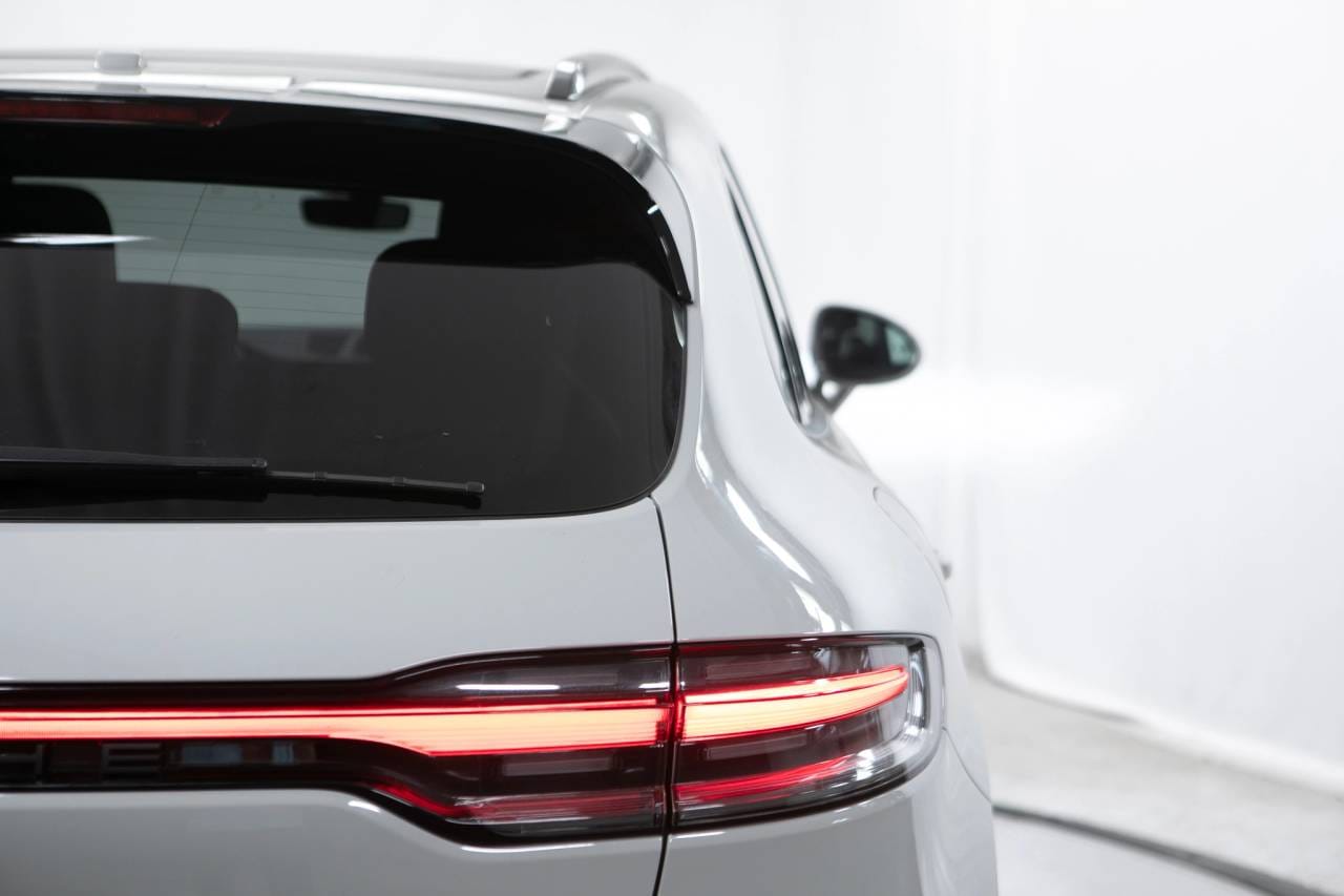 Thumbnail: 2026 Porsche Macan - 18