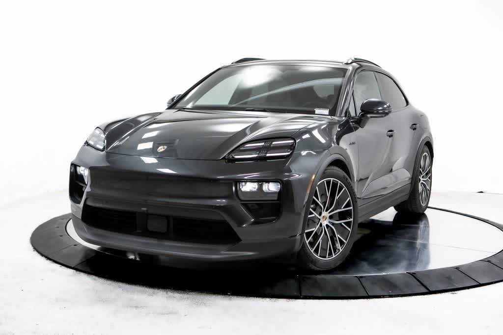 Thumbnail: 2025 Porsche Macan - 1
