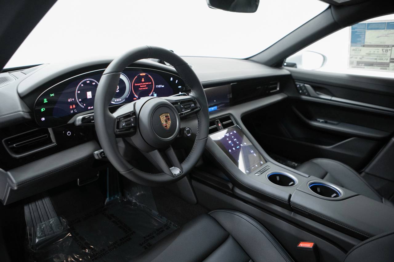 Thumbnail: 2026 Porsche Taycan - 4