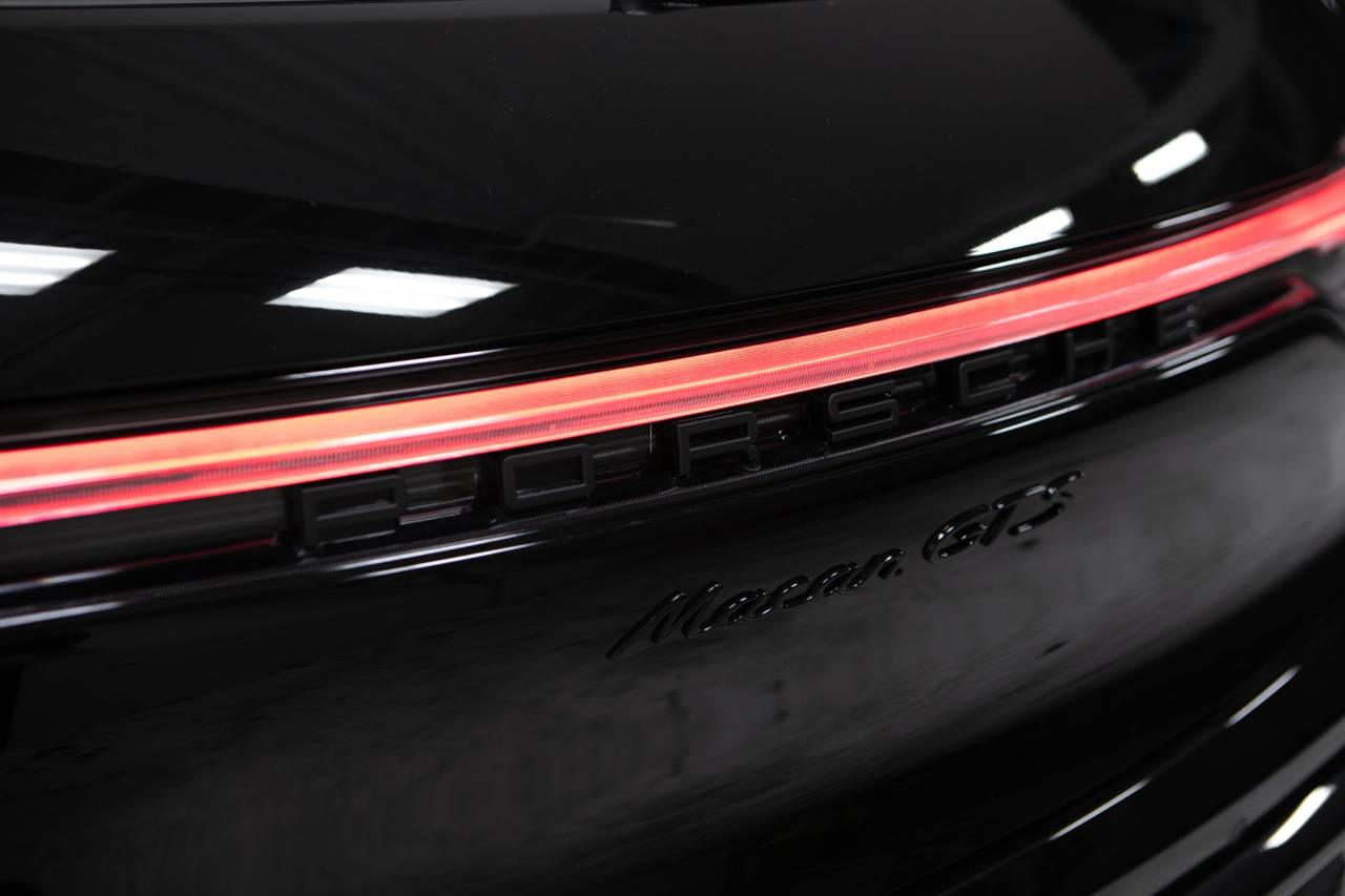 Thumbnail: 2026 Porsche Macan - 16