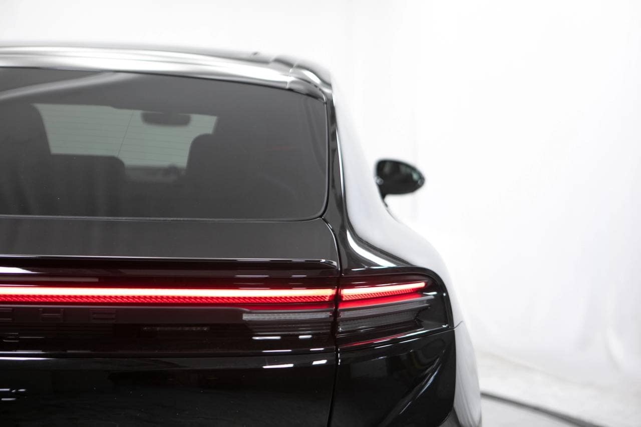 Thumbnail: 2026 Porsche Macan - 18