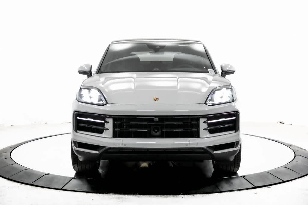 Thumbnail: 2025 Porsche  - 10