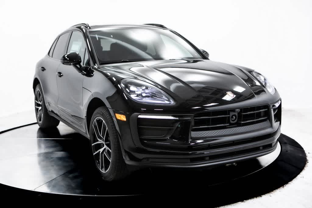 Thumbnail: 2025 Porsche Macan - 9