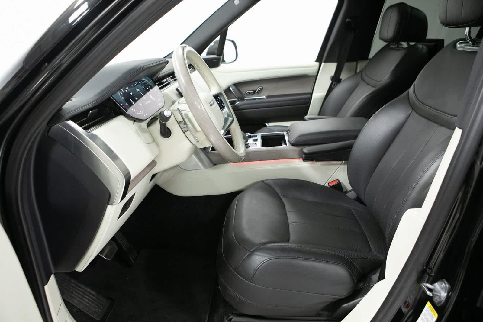 Thumbnail: 2023 Land Rover Range Rover - 16