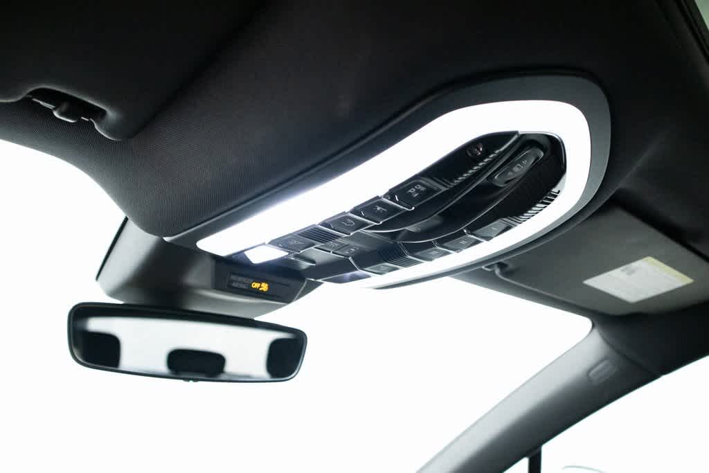 Thumbnail: 2024 Porsche Macan - 26