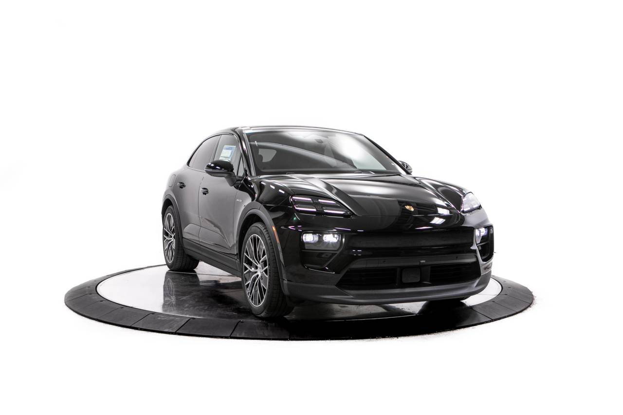 Thumbnail: 2026 Porsche Macan - 9