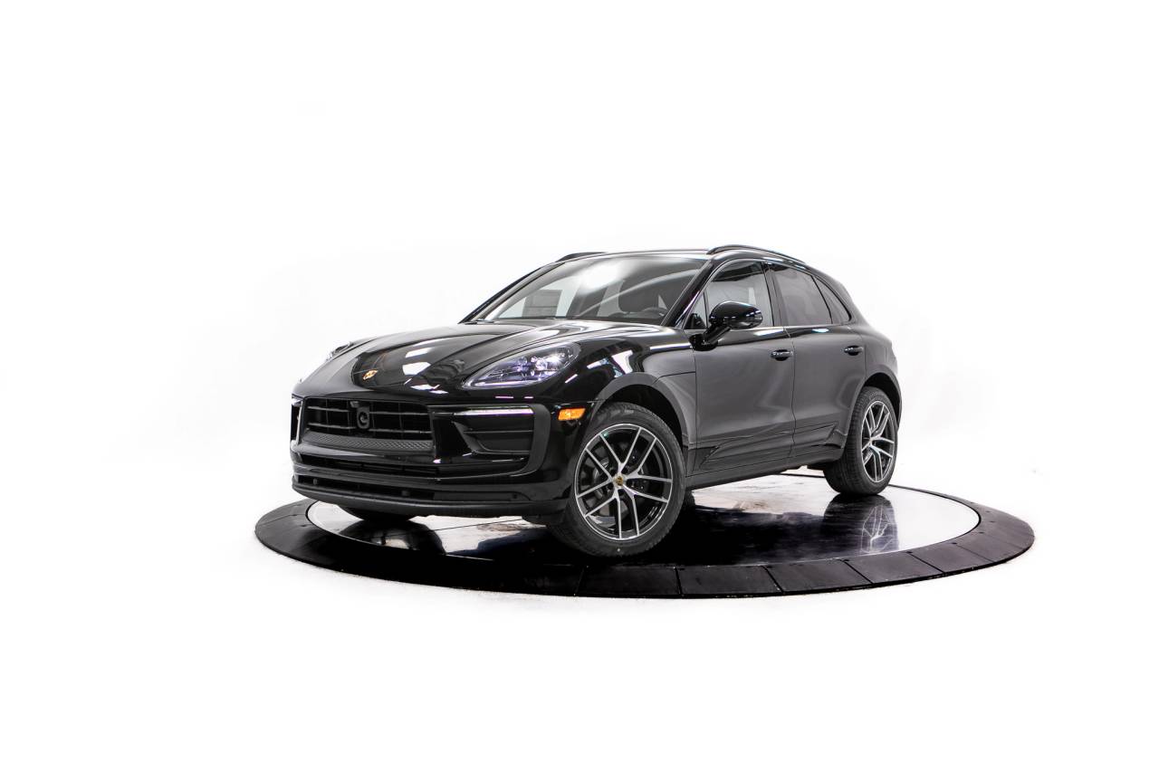 Thumbnail: 2026 Porsche Macan - 1