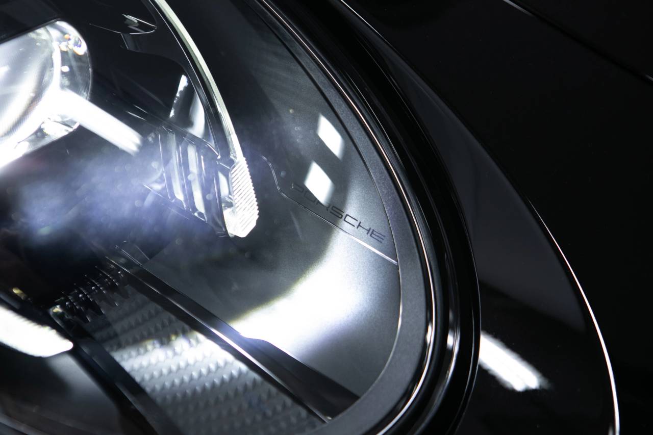 Thumbnail: 2026 Porsche 911 - 13