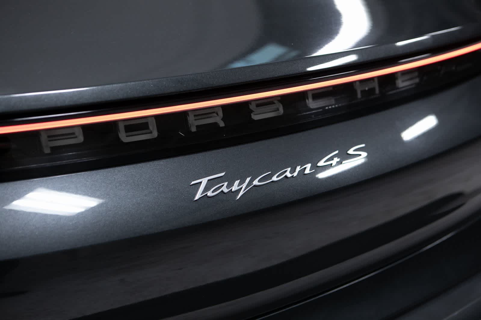 Thumbnail: 2020 Porsche Taycan - 35