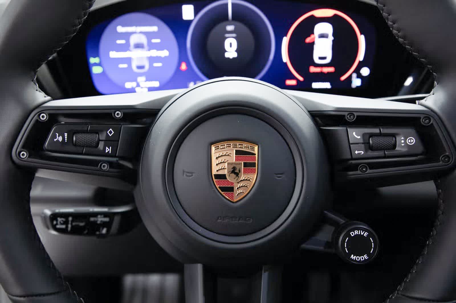 Thumbnail: 2025 Porsche Macan - 14