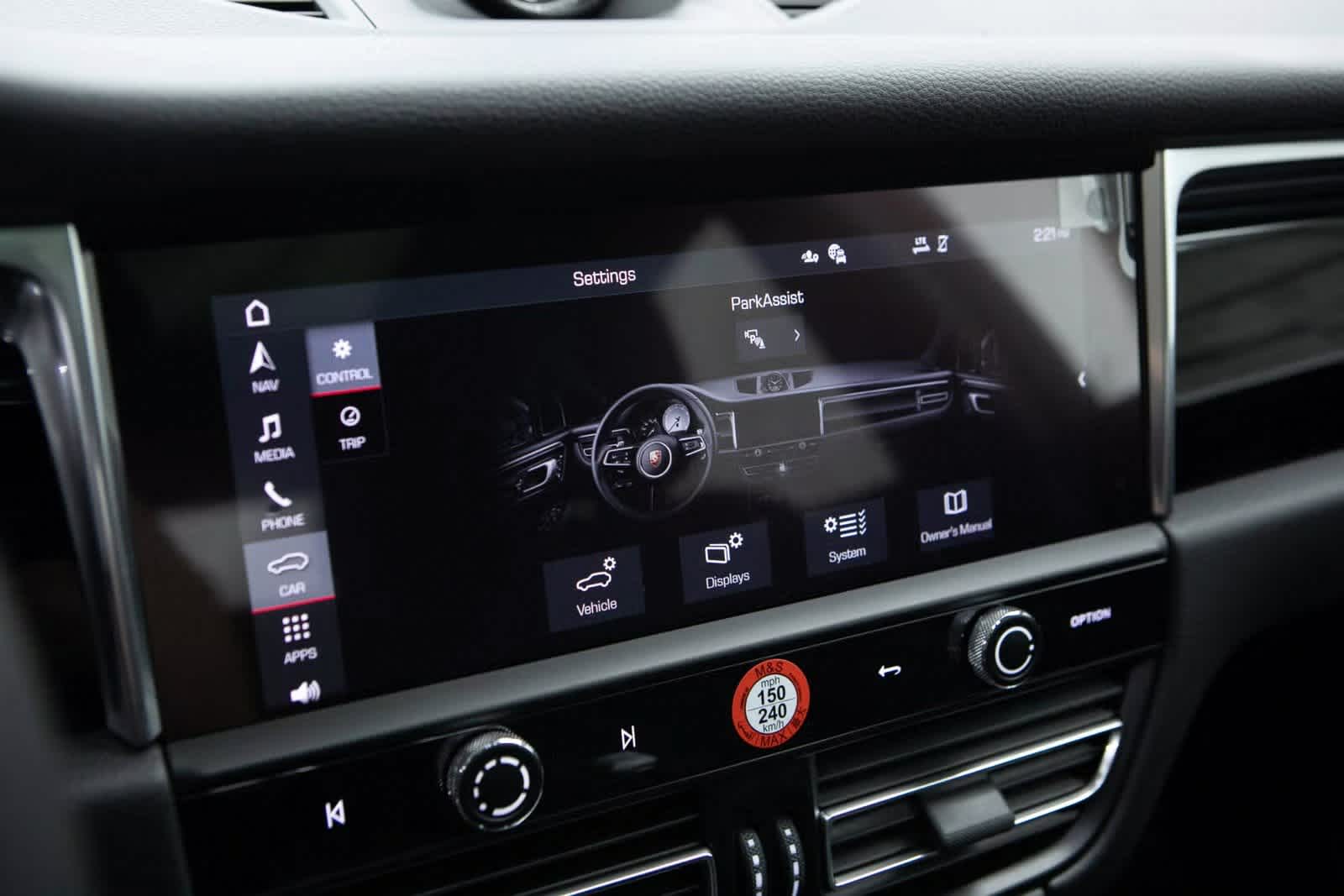 Thumbnail: 2025 Porsche Macan - 15