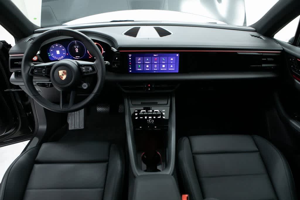 Thumbnail: 2025 Porsche Macan - 13