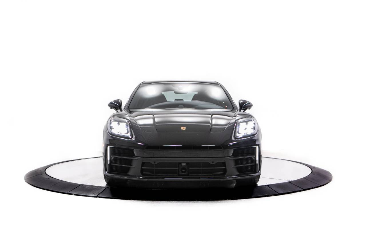 Thumbnail: 2026 Porsche Panamera - 10