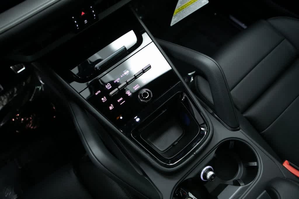 Thumbnail: 2025 Porsche Cayenne - 15