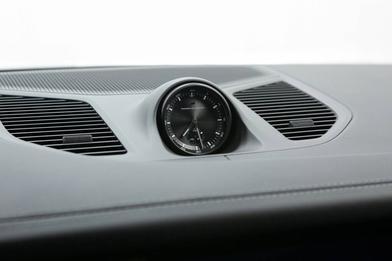 Thumbnail: 2026 Porsche Cayenne - 30