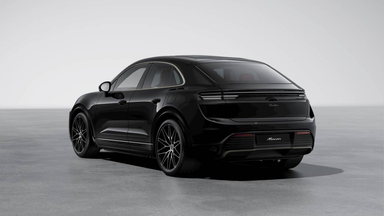 Thumbnail: 2026 Porsche Macan - 3