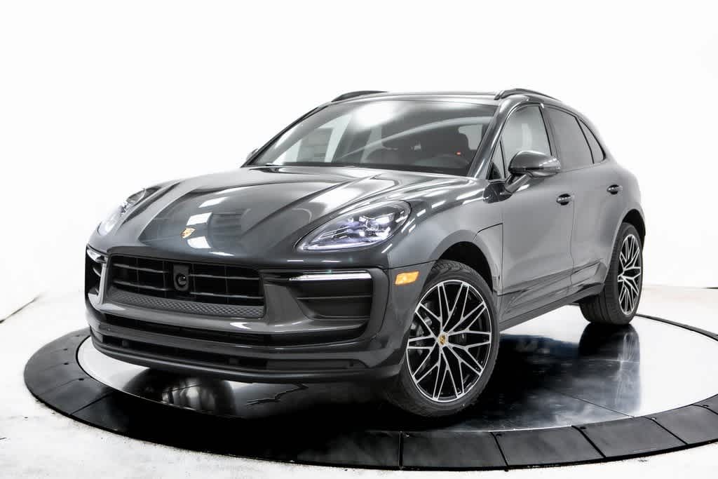 Thumbnail: 2025 Porsche Macan - 1