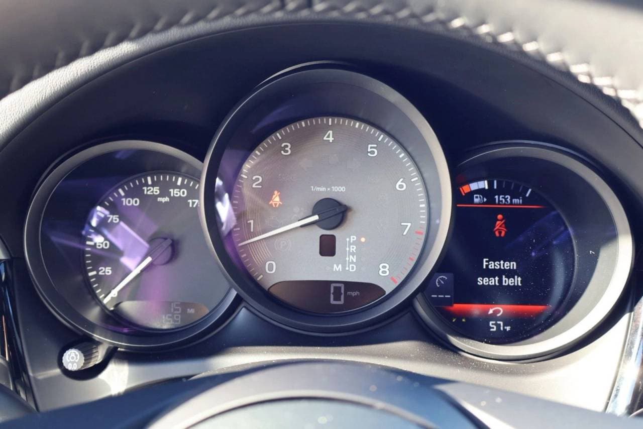 Thumbnail: 2026 Porsche Macan - 16