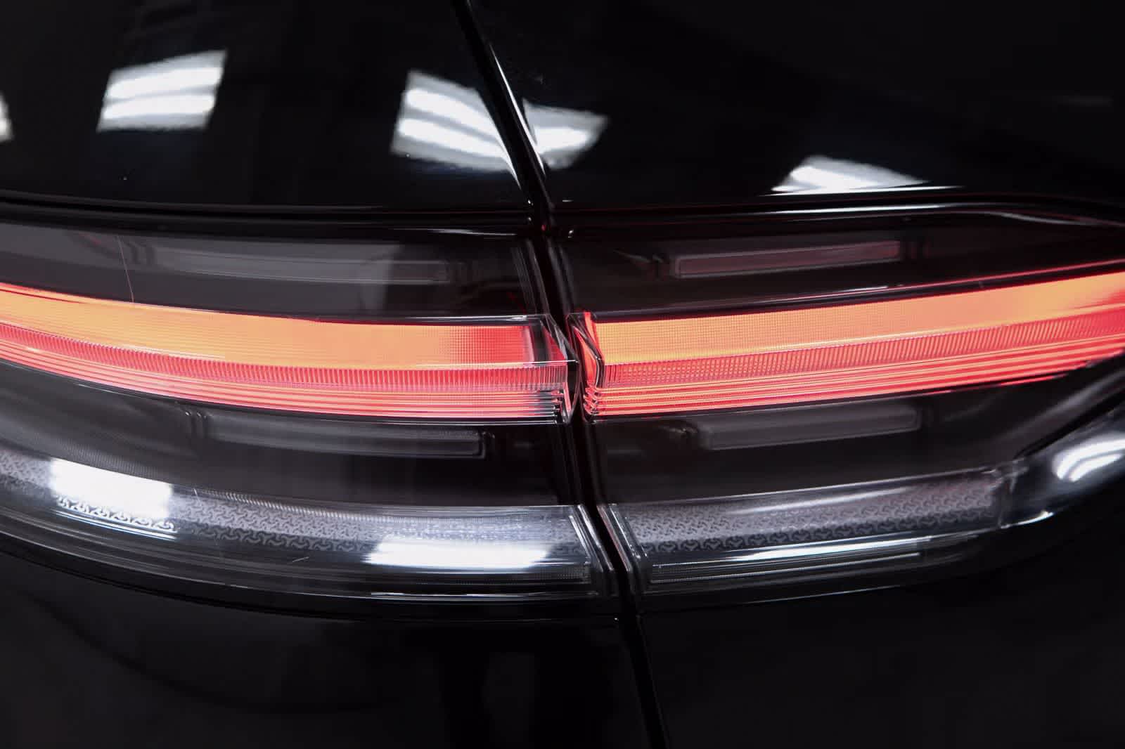 Thumbnail: 2026 Porsche Macan - 19