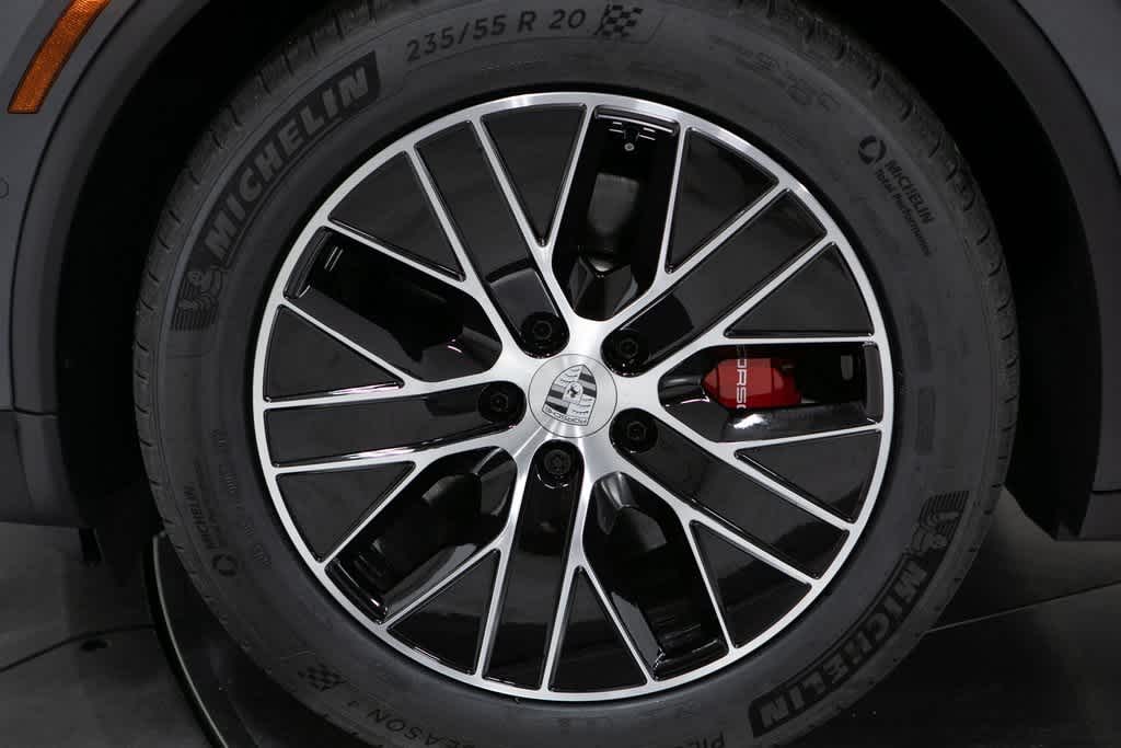 Thumbnail: 2025 Porsche Macan - 11
