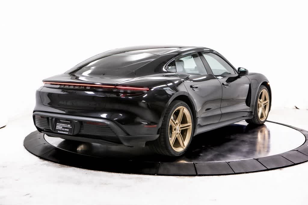 Thumbnail: 2022 Porsche Taycan - 7