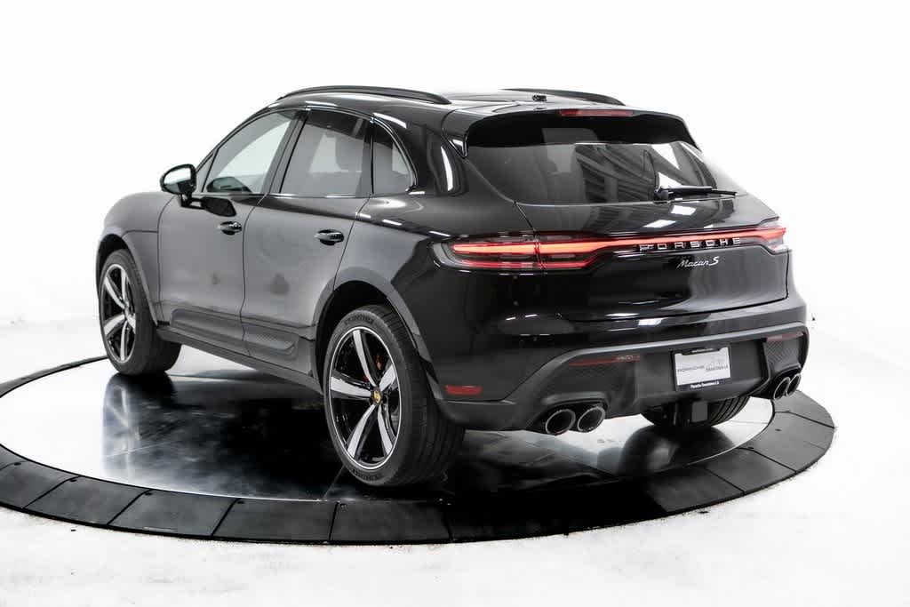 Thumbnail: 2025 Porsche Macan - 3