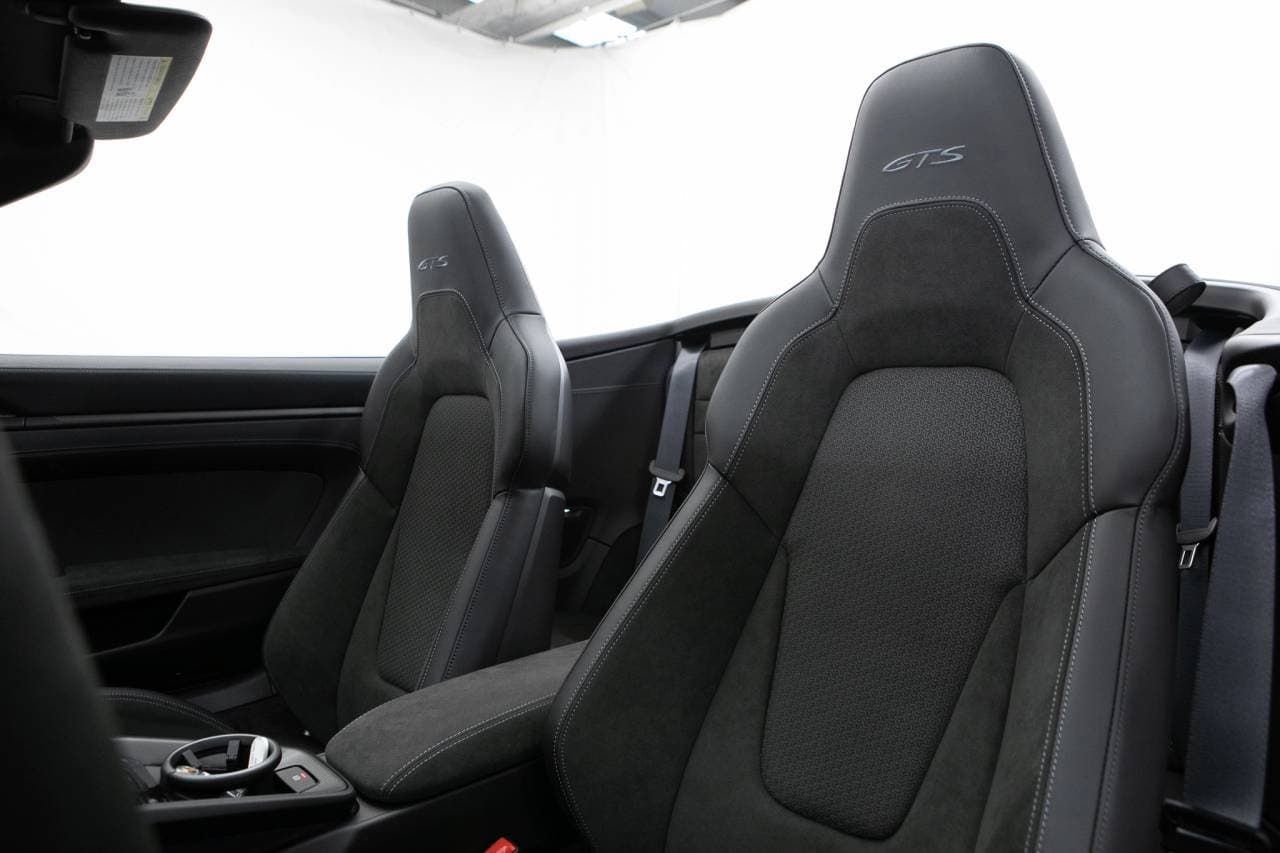 Thumbnail: 2026 Porsche 911 - 5