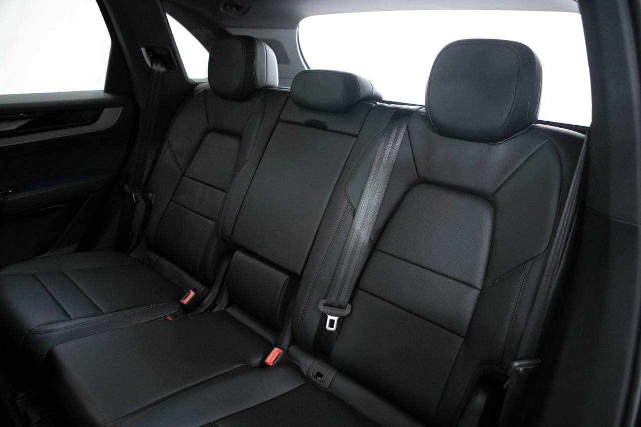 Thumbnail: 2026 Porsche Cayenne - 38