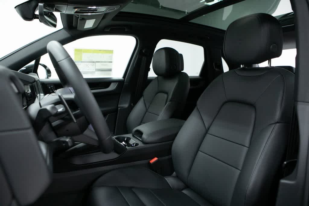Thumbnail: 2025 Porsche Cayenne - 5