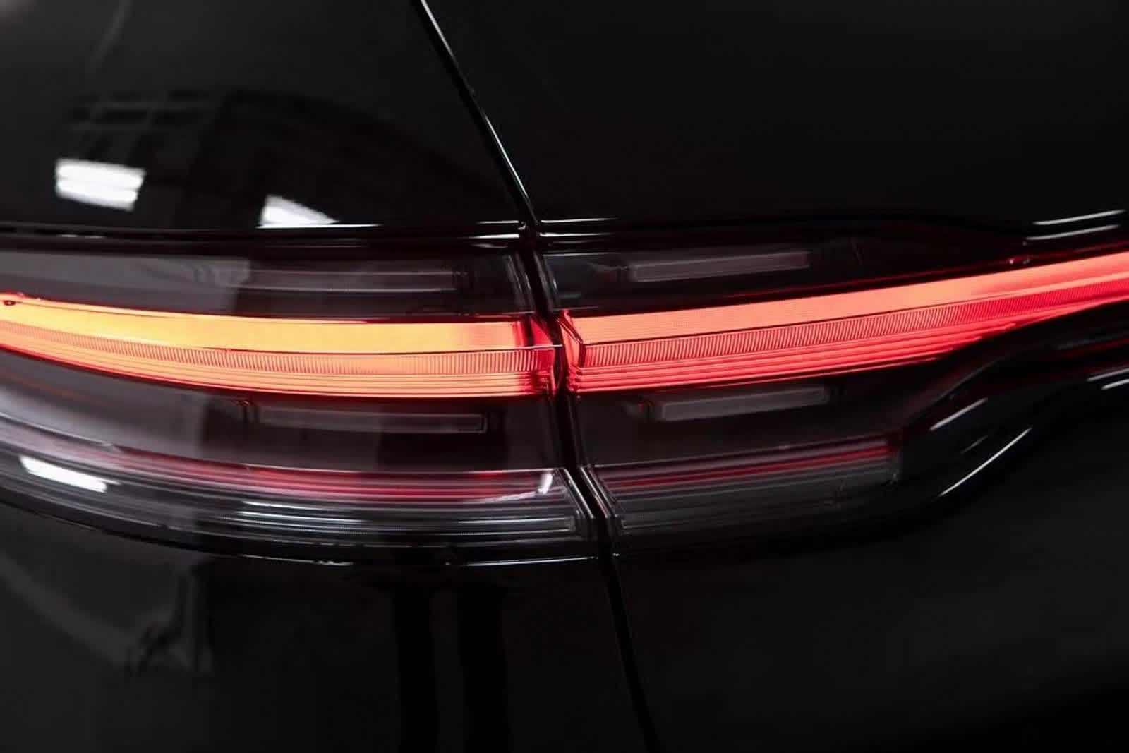 Thumbnail: 2025 Porsche Macan - 35